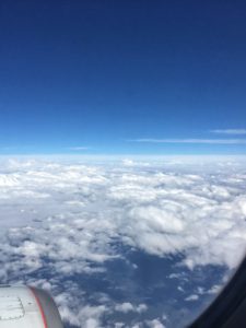 Transar em avião: vista da janela do avião ans alturas